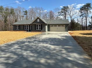 523 Culler Rd, Pinnacle, NC 27043