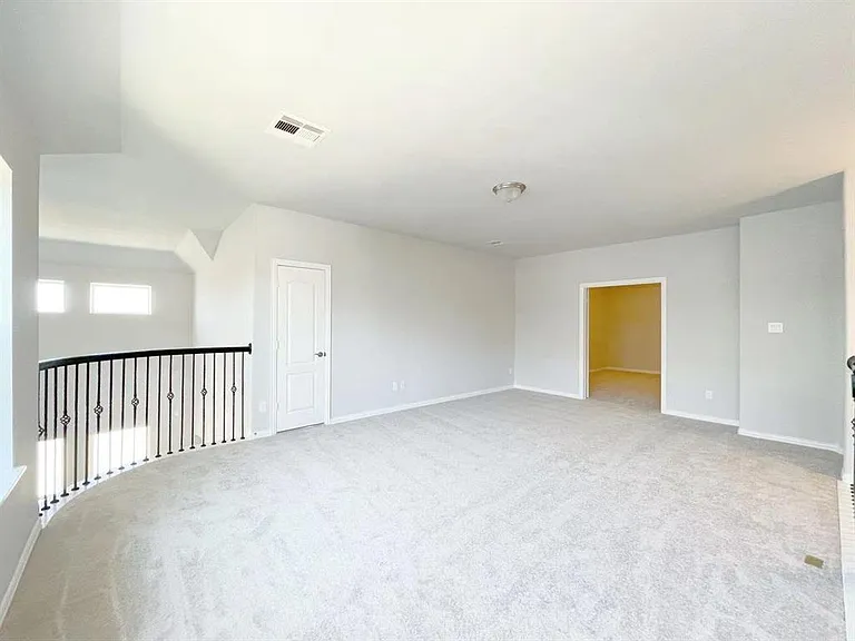 440 Round Lake Dr — Photo 20