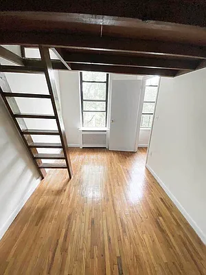 Rented by Oxford Property Group | media 35