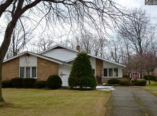 6180 Melshore Dr, Mentor, OH 44060