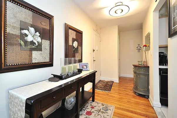 Sold by Re/Max In The City | media 26