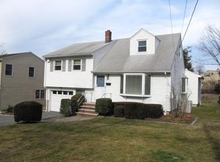 16 Westland Rd, Verona, NJ 07044