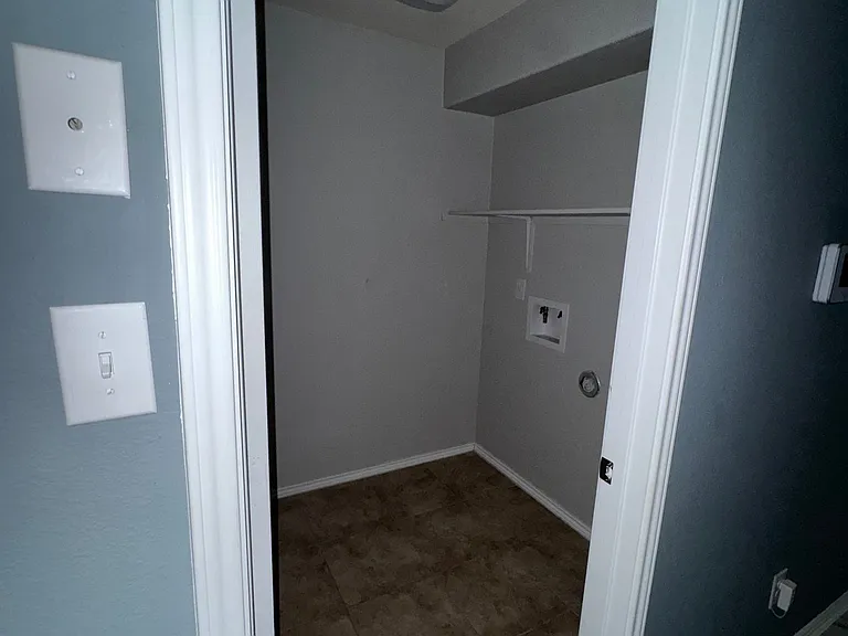 104 Christopher Dr — Photo 8