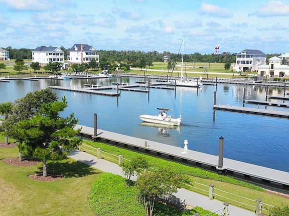 2nd image of Boat Dock D Slip 9
