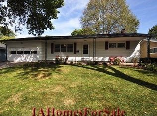 105 Patricia Ln NW, Cedar Rapids, IA 52405