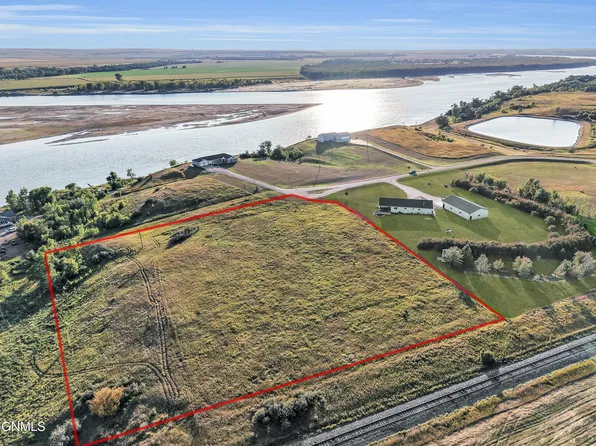 105 Eagles Way, Washburn, ND 58577