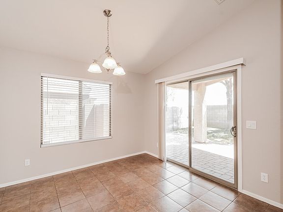 4th image of 14816 N El Frio St