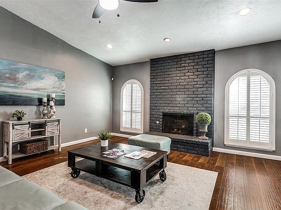 4th image of 2909 Furneaux Ln
