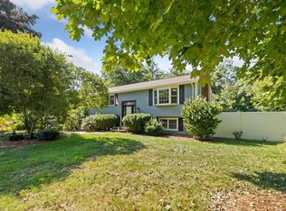 3 Mulberry St, Windham, NH 03087