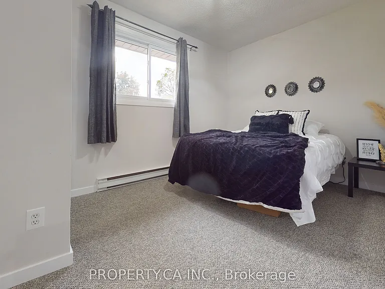 610 George St N #5 — Photo 16