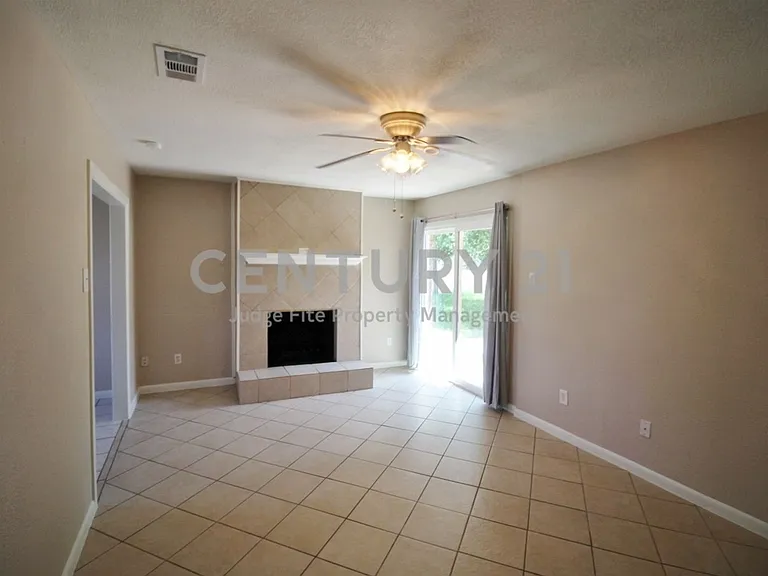 821 Rea Ave — Photo 7