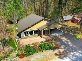 526 Sky Lane, Skykomish, WA 98288