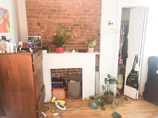 Rented by Ulas Real Estates Inc | media 25