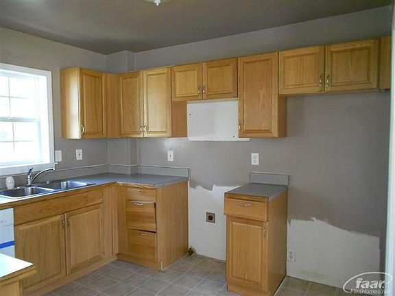 4th image of 3161 Connecticut St