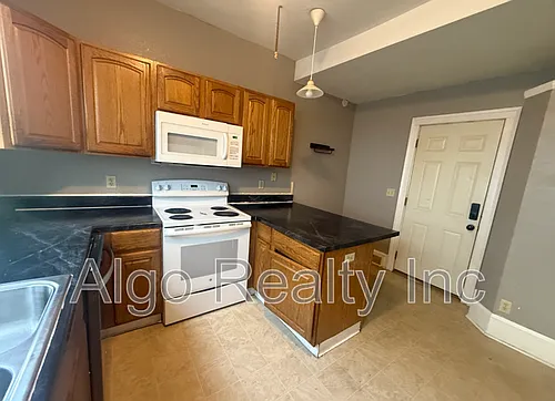 1040 Jessie St Photo 1