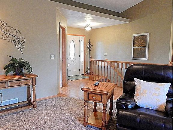 4th image of 206 Florence Ct