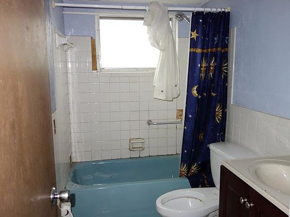 5th image of 1441 Whitehall Ln