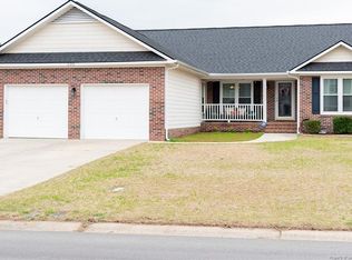 236 Silver Oaks Dr, Fayetteville, NC 28311