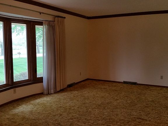 Living Room with bay window