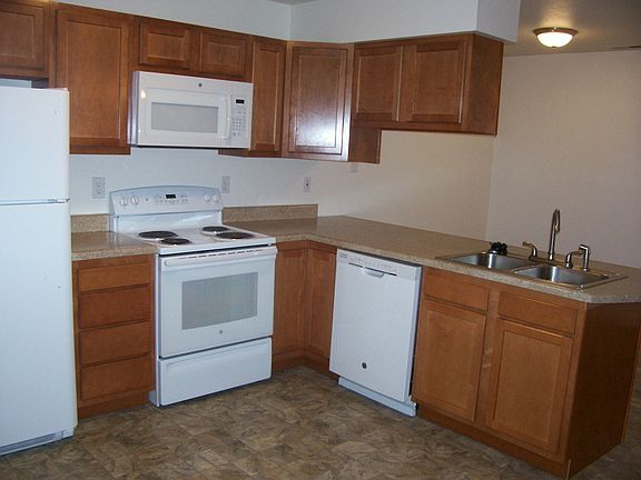 5th image of 1107 W Hamilton St