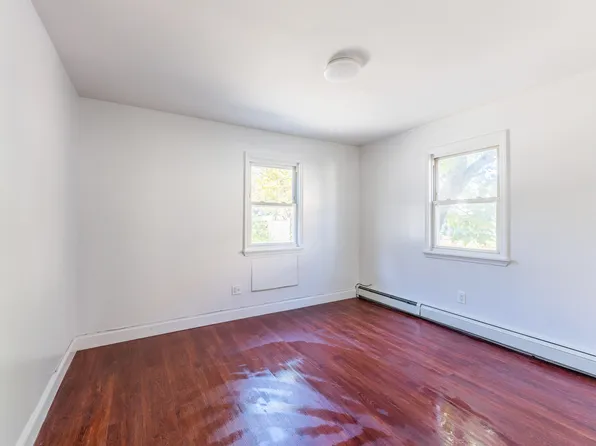 130-16 Inwood Street image 7 of 41