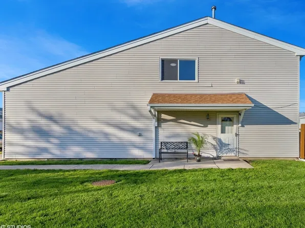 1905 N Alpine Dr, Glendale Heights, IL 60139