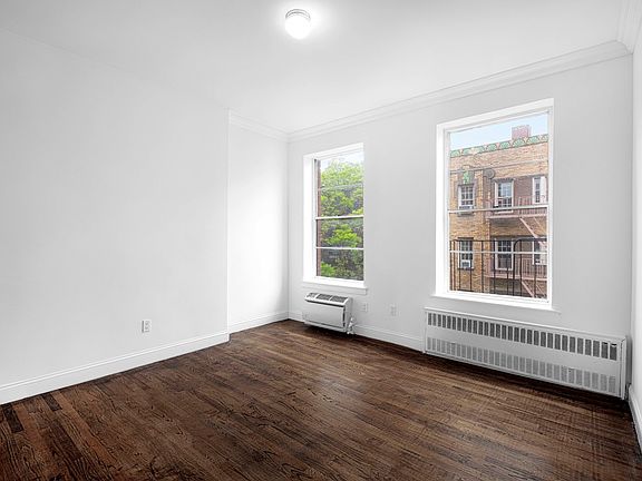 3rd image of 19-21 Grove St APT 5A