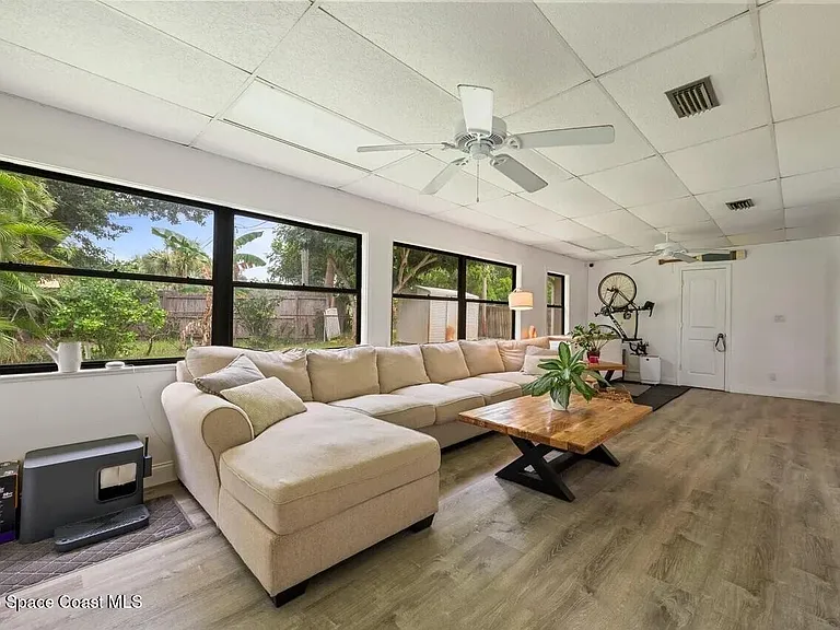 340 Greenway Ave — Photo 12