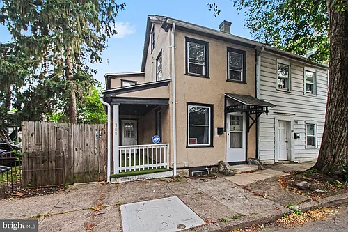 308 Walnut St Photo 1