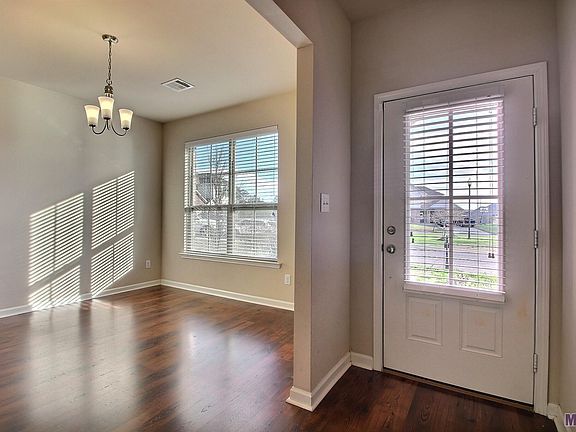 4th image of 10733 Braves Ave