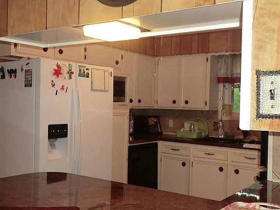 4th image of 3400 Walnut Dr