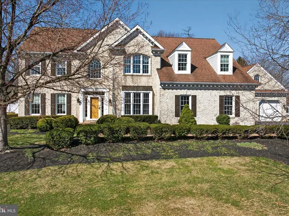 1137 Oakmont Dr, Lancaster, PA 17601