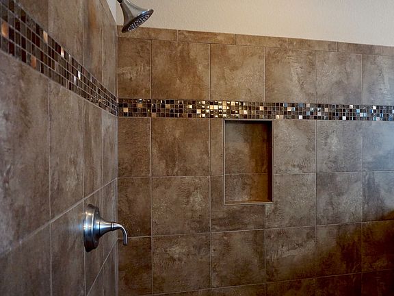 5th image of 3501 White Oak Way