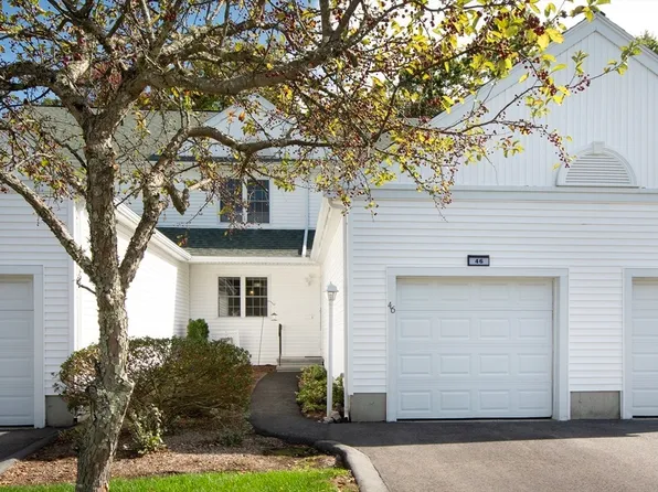 46 Robin Ln #46, Rockland, MA 02370