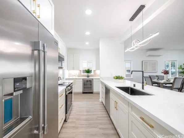 94-1121 Nawele St, Waipahu, HI 96797