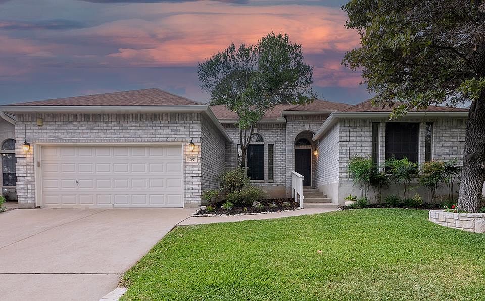 1st image of 207 E Creekview Dr