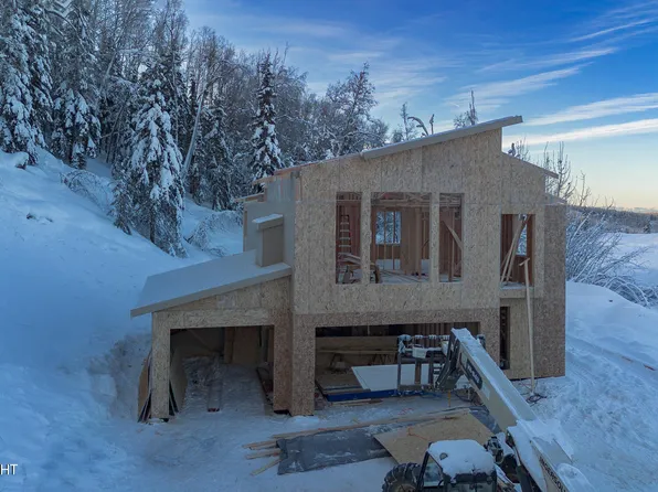 8772 Skyvista Cir, Eagle River, AK 99577