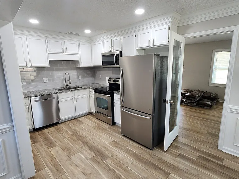 8006 Hemby Wood Dr — Photo 17