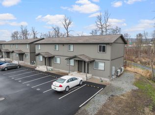 610 N Main St #1-D, Phoenix, OR 97535