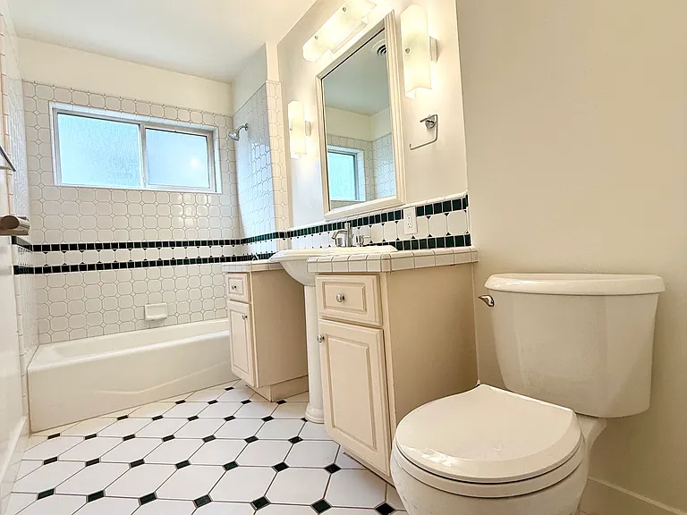 3562 Addison St — Photo 25