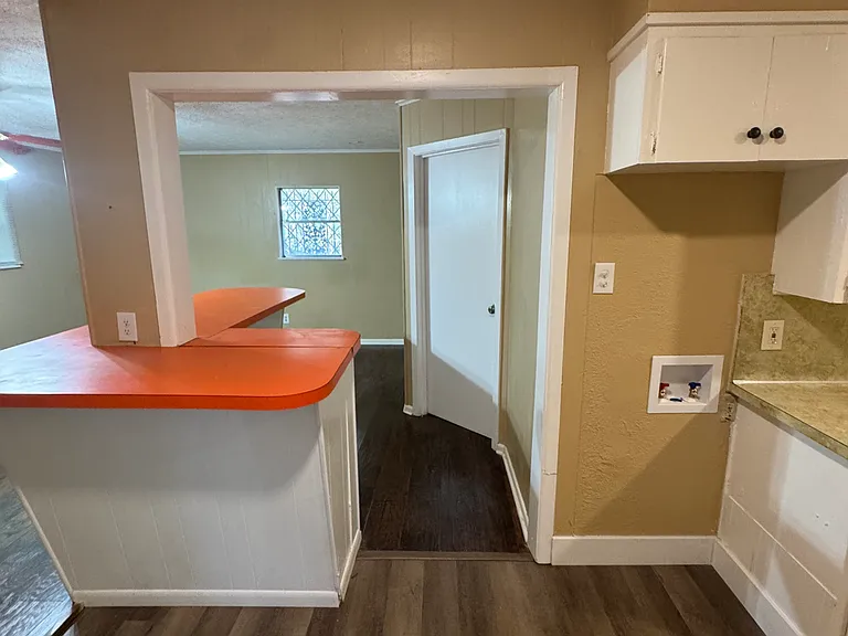 5525 Anderson St — Photo 28