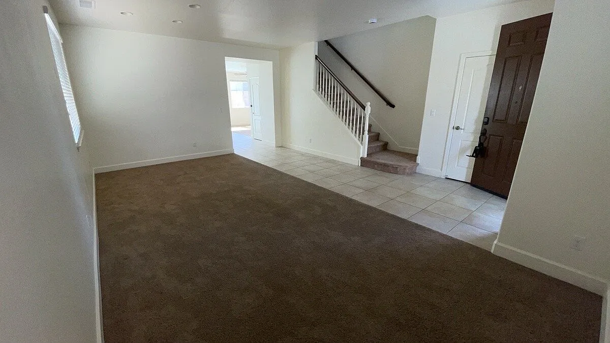 4 Bed, 2.5 Bath Gorgeous Home in South Reno — Photo 3