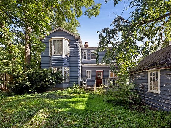 5th image of 544 Turner Ave