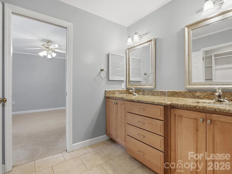 9437 Fairmead Dr — Photo 16