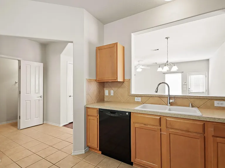 23611 Wildwood Green Way — Photo 12