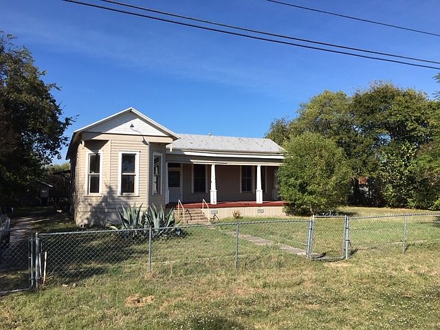 1st image of 108 E Krueger St