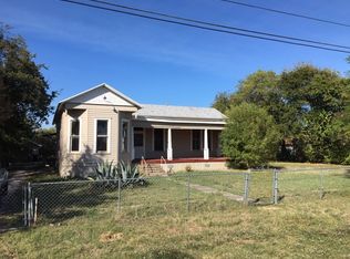 108 E Krueger St, Marion, TX 78124