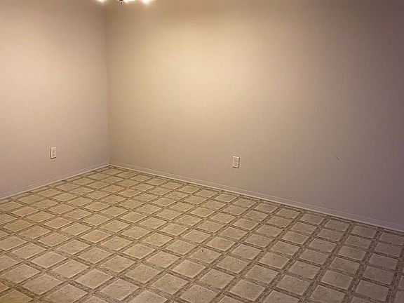 5th image of 210 5th Ave NE #301