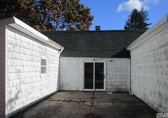 3rd image of 3 Campus Ln