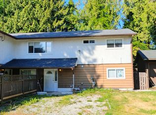 9689 131st St, Surrey, BC V3T3P4